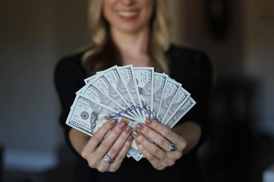 האם חוסר הביטחון העצמי שלך משפיע על הקשר הזוגי שלך?